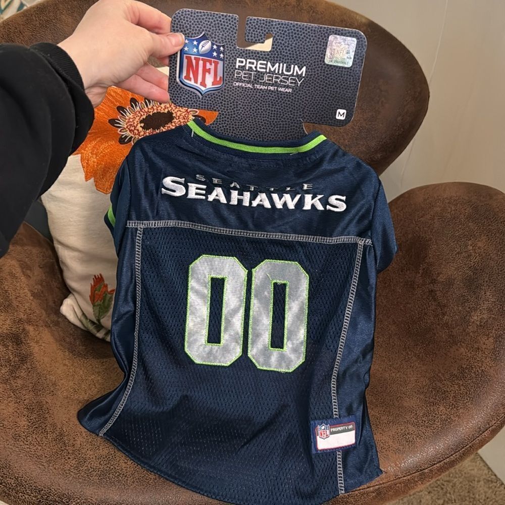 SEATTLE SEAHAWKS JERSEY PETS OFFICIAL NFL TEAM WEAR BLUE & GREEN STITCHED M NWT - Picture 3 of 12